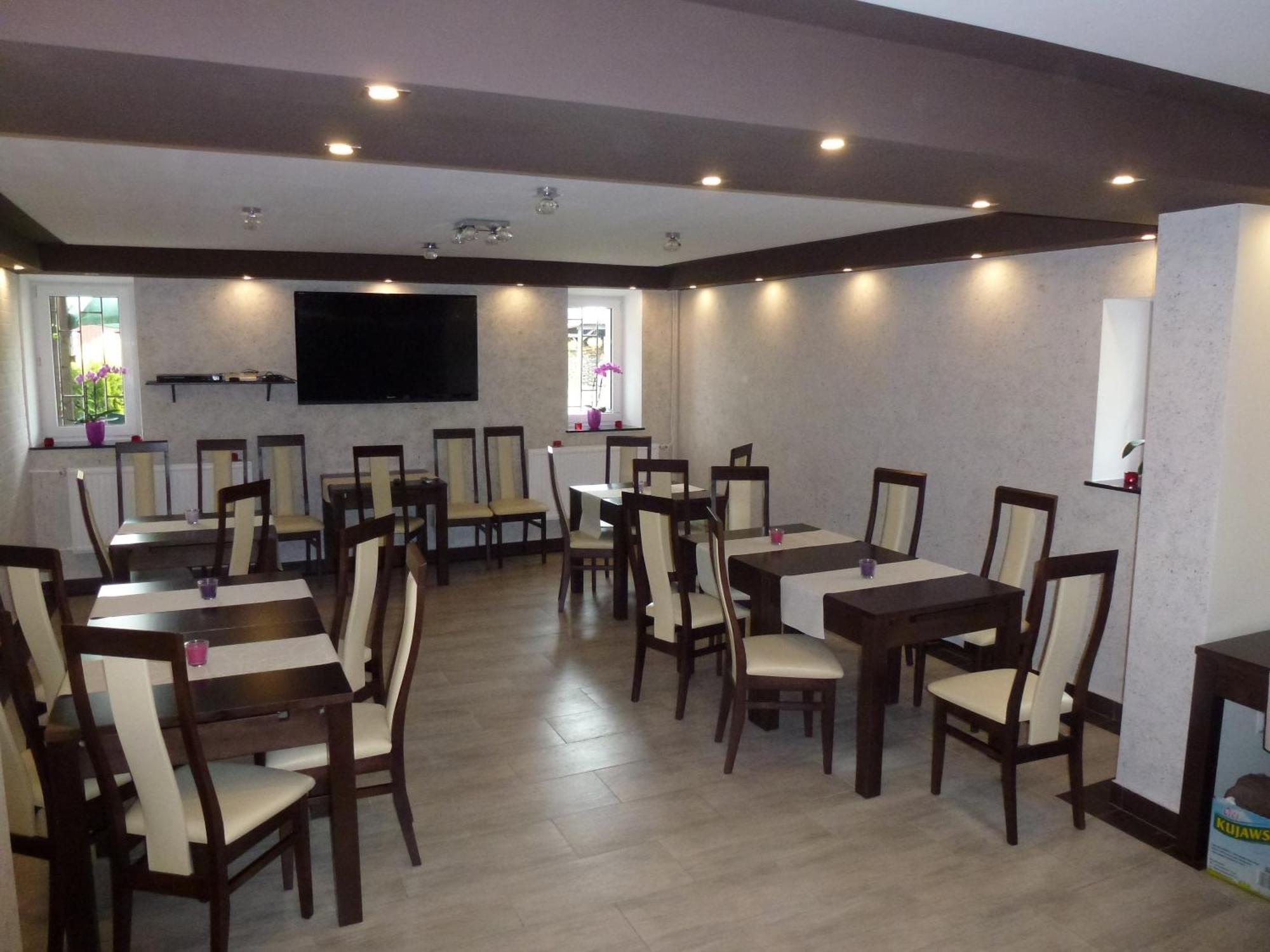 Pensjonat Przy Zamku Czluchow Ngoại thất bức ảnh
